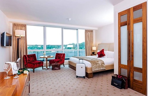 Athlone Hotel | Hodson Bay Hotel