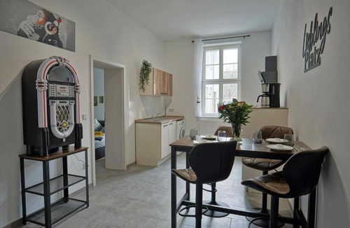 Brandenburg an der Havel Apartment | Hogulu - STILVOLL UND ZENTRAL - 3-RAUM Appartement 1
