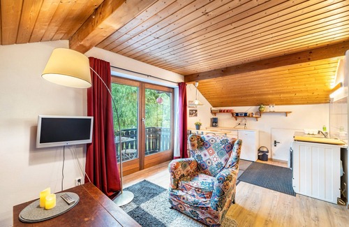 Bernried am Starnberger See Apartment | Holiday Apartment 'Freudenthal Bernried' with Balcony and Wi-Fi