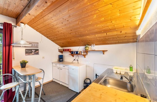 Bernried am Starnberger See Apartment | Holiday Apartment 'Freudenthal Bernried' with Balcony and Wi-Fi