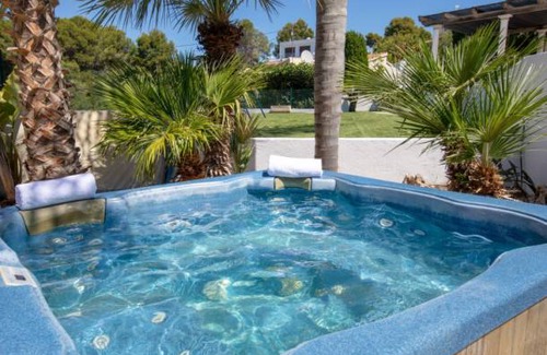 Urbanitzacio la Fustera Villa | Holiday home Fustera
