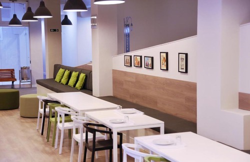 Dreta de l'Eixample Hostel | Hola Hostal Eixample