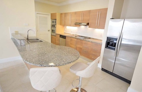 Sandy Lane House | Holetown Hideaway with pool and beach access