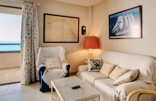 Estepona Apartment | Holi- Rent Veramar Cozy apartment with pool and WiFi at Estepona
