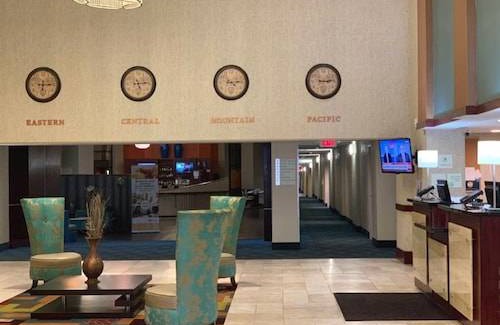 Central Oklahoma City Hotel | Holiday Inn Hotel & Suites Oklahoma City North, an IHG Hotel
