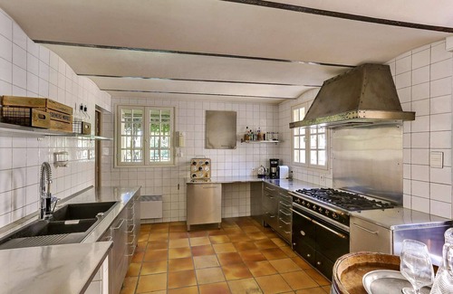 Entraigues-sur-la-Sorgue Other | Holiday home with airconditioning, heated pool, peaceful countryside setting