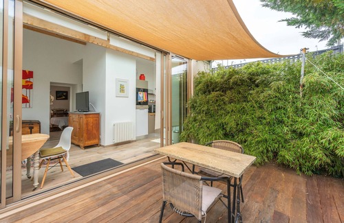 Saint-Georges-de-Didonne House | Holiday Home 'De La Crete' with Sea View, Shared Pool and Wi-Fi