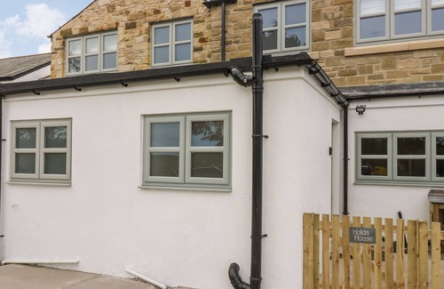 Belford Cottage | HOLIDA HOOSE, pet friendly, character holiday cottage in Belford
