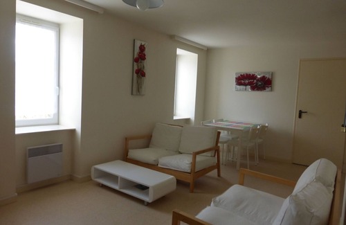 Becleguer Apartment | Holiday accommodation, near the beach, Ploulec'h (2nd floor, 2 bedrooms)