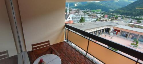 Davos-Platz Apartment | Holiday accommodation - swimming pool available