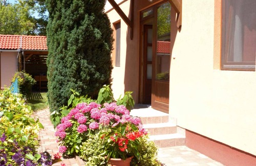 Balatonboglar Apartment | Holiday apartment only 30 meters from the beach