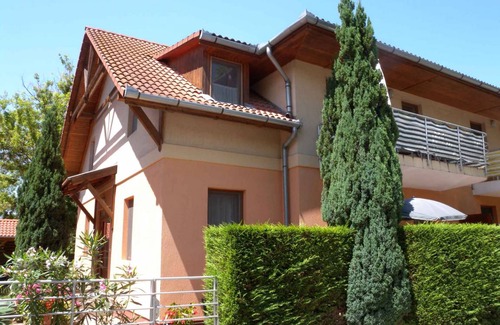 Balatonboglar Apartment | Holiday apartment only 30 meters from the beach