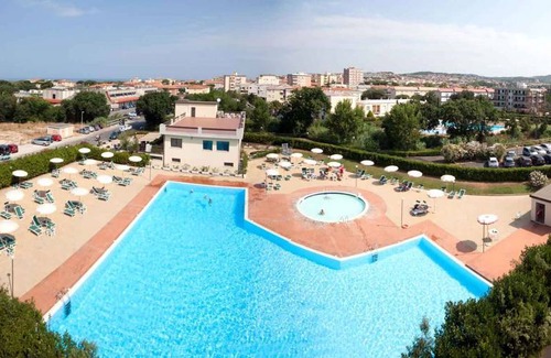 San Vincenzo Apartment | Holiday apartment with air conditioning and pool