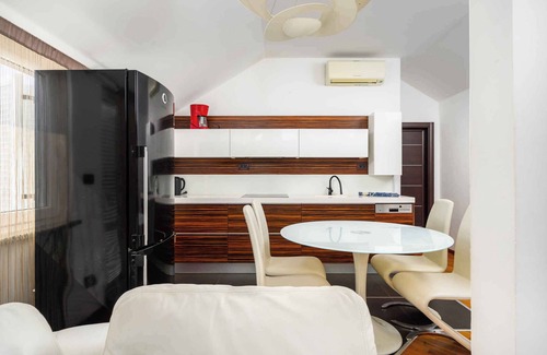 Katoro Apartment | Holiday apartment 200 m from the beach