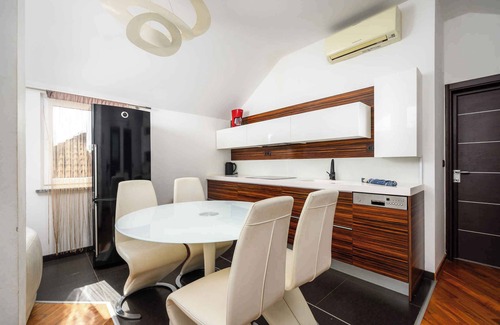 Katoro Apartment | Holiday apartment 200 m from the beach