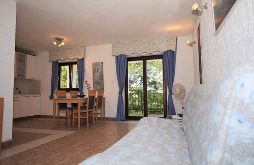 Funtana Apartment | Holiday apartment 3 *** with large terrace