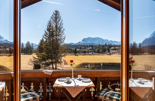 Kruen Apartment | Holiday Apartment 'Alpenblick Tilly - Walchensee' with Mountain View, Shared Garden and Wi-Fi