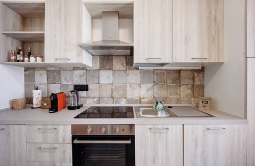 Andora Apartment | Holiday Apartment "Antichi Ricordi - Il Pollaio" with Private Terrace, Shared Pool & Wi-Fi