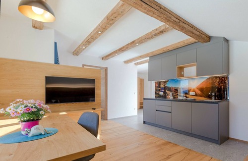 Valle di Casies Apartment | Holiday Apartment 'Ausserharmerhof Himmelreich' with Mountain View, Shared Garden and Wi-Fi