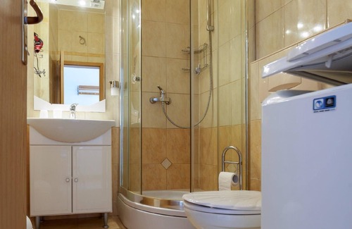 Baska Voda Apartment | Holiday apartment Bast for 1 - 3 persons with 1 bedroom - Row house