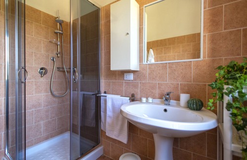 Santa Maria La Palma Other | Holiday Apartment 'Casa Vacanza Baratz 3' with Mountain View, Shared Garden & Wi-Fi