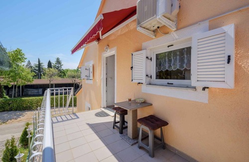 Katoro Apartment | Holiday apartment Close to the sea, cafes and restaurants