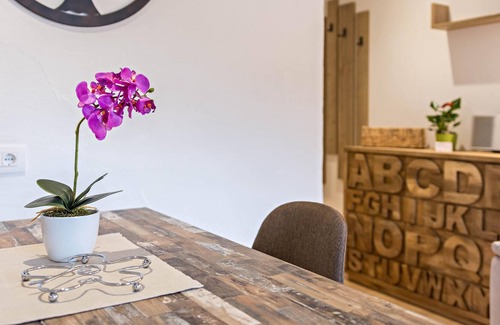 Colfosco Apartment | Holiday Apartment Cocoon Sweet Home with Mountain View and access to ski slopes