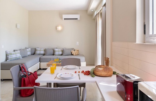 Vassiliki Apartment | Holiday Apartment 'Cosmos 2' close to the Beach with Shared Terrace & Wi-Fi