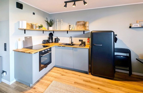 Heiligenhafen Apartment | Holiday Apartment 'Nautilus' with Shared Garden, Balcony and Wi-Fi