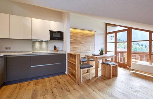 Oberammergau Apartment | Holiday apartment BergWelt (2 bedrooms) - Apartments Christiane Knöpfle