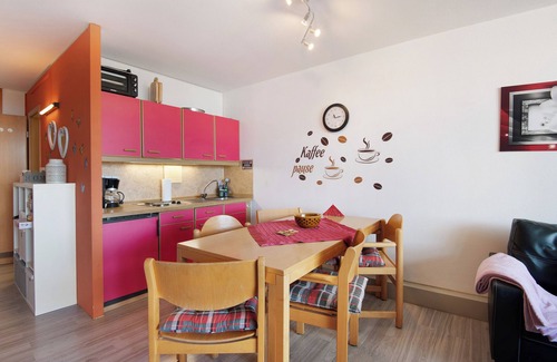 Sankt Englmar Apartment | Holiday Apartment 'Ferienwohnung Manuela' with Mountain View, Shared Pool and Wi-Fi