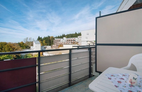 Sankt Englmar Apartment | Holiday Apartment 'Ferienwohnung Manuela' with Mountain View, Shared Pool and Wi-Fi