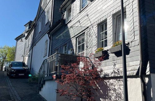 Ortsmitte Apartment | Holiday Apartment 'Zur Alten Mühle' with Private Terrace and Wi-Fi