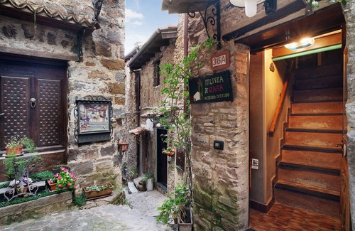 Apricale Apartment | Holiday Apartment "Dei Raspi D'Uva" with Wi-Fi