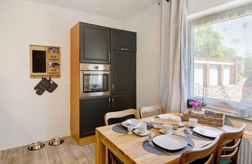 Warsingsfehn Apartment | Holiday Apartment "Fahrradland Meer" with Private Terrace and Wi-Fi