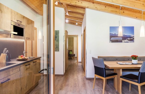 Madseit Apartment | Holiday Apartment 'Haus Marchegg - Steinbock' with Mountain View, Balcony and Wi-Fi