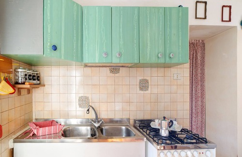 Badalucco Apartment | Holiday Apartment "House Of Silence" with Mountain View & Private Terrace
