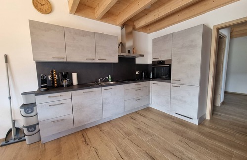 Dietingen Apartment | Holiday Apartment "Hubertus" with Balcony & Wi-Fi