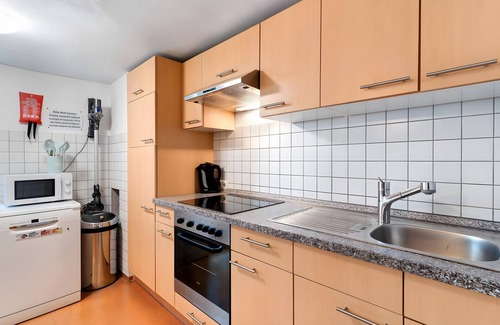 Schiltach Apartment | Holiday Apartment 'Im Strumpfweberhaus' with Private Terrace and Wi-Fi