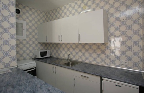 Es Canar Apartment | Holiday Apartment in a Well-Maintained Complex with Wi-Fi and Balcony
