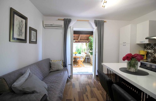 Mali Maj Apartment | Holiday apartment in a quiet location near the beach