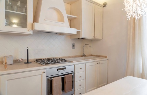 Valiano Apartment | Holiday Apartment "Camelie" with Shared Pool, Shared Garden & Wi-Fi