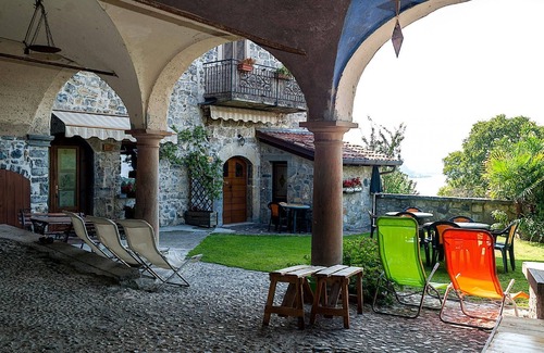 Zorzino Apartment | Holiday apartment Riva di Solto for 1 - 4 persons with 1 bedroom - Twin house