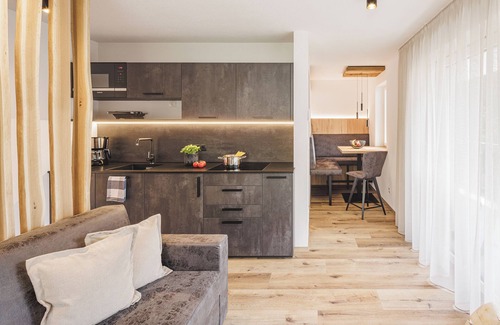 San Giovanni Apartment | Holiday Apartment 'Silva Romantic' with Mountain View, Private Terrace and Wi-Fi