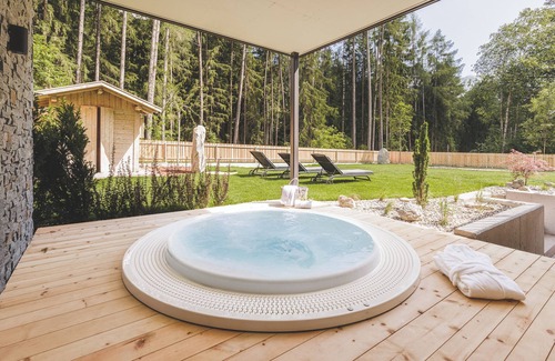 San Giovanni Apartment | Holiday Apartment 'Silva Summit' with Mountain View, Private Terrace and Wi-Fi