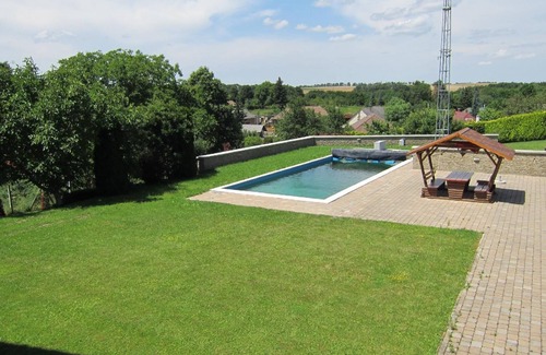 Kislod Apartment | Holiday apartment Kislõd for 1 - 6 persons with 2 bedrooms - Holiday apartment in one or multi-famil