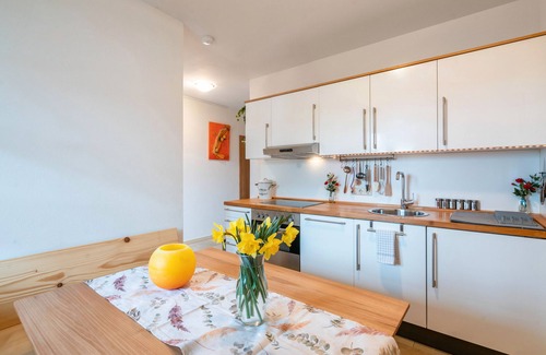 Prutting Apartment | Holiday Apartment 'Landnest' with Mountain View, Balcony and Wi-Fi