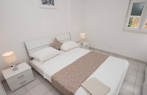 Marusici Apartment | Holiday apartment Mimice for 1 - 4 persons with 1 bedroom - Holiday apartment