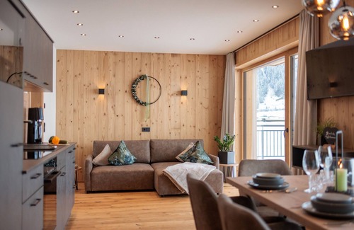 Grossarl Apartment | Holiday Apartment 'Mountain Suite No°203' with Mountain View, Balcony and Wi-Fi