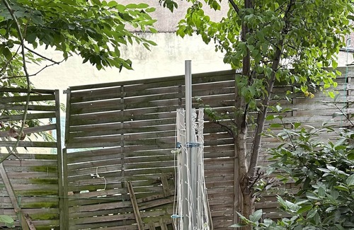 Wanheimerort Apartment | Holiday Apartment 'New York' with Shared Terrace, Shared Garden & Wi-Fi